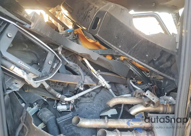 WDCYC7HJ4KX320118: 99270755