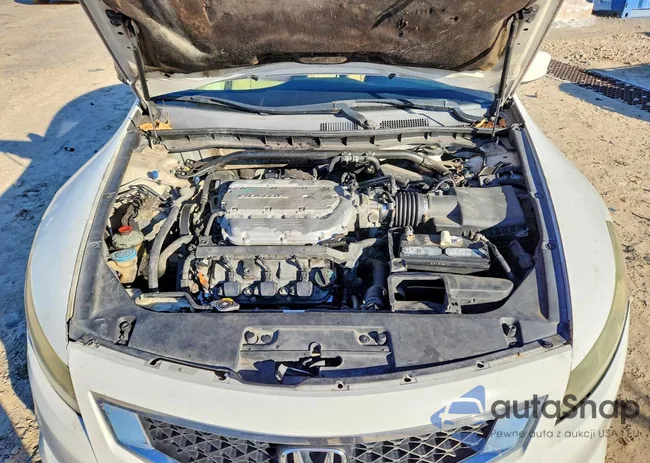 1HGCS22828A007027: 74977335