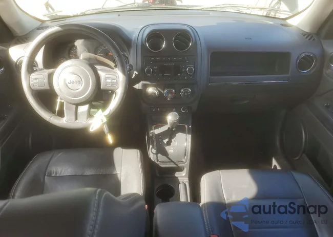 1C4NJPFAXFD397830: 72121805