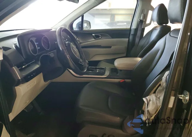 KNDNB4H33P6240799: 74441095