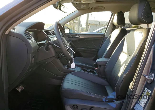 3VV3B7AX7NM052100: 75007985