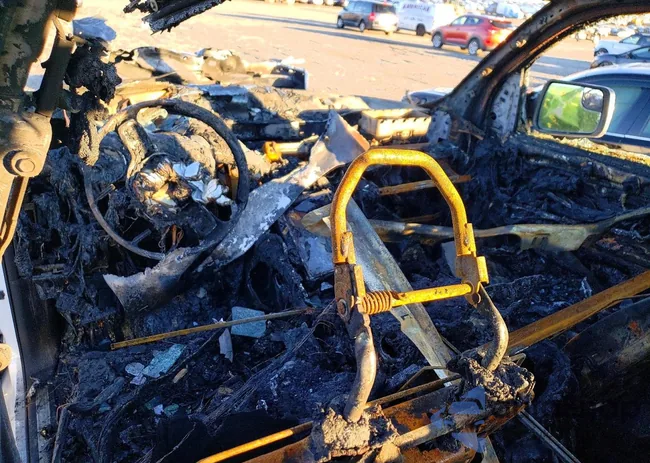 1C6SRFHM1LN305790: 72396085