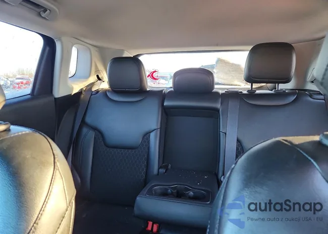 3C4NJDBB3JT399192: 73090855