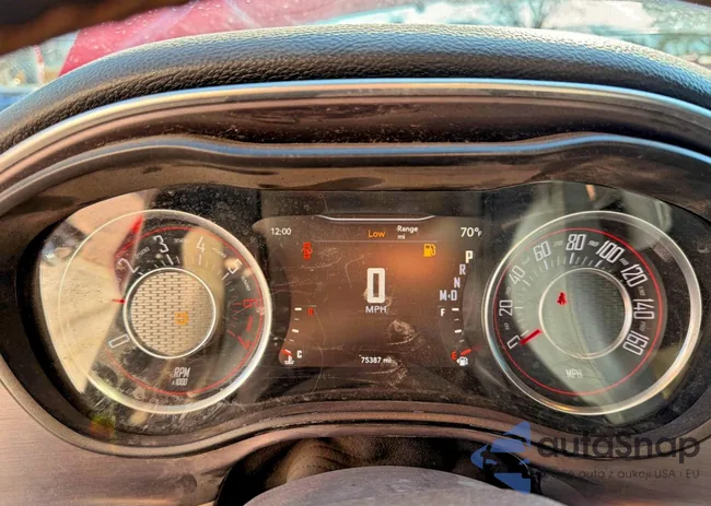 2C3CDZAT4FH764005: 74037365