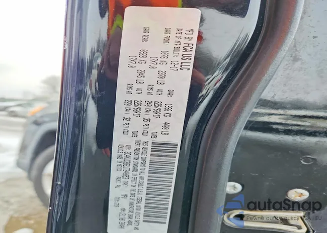 3C4NJCBB2JT240853: 74796375