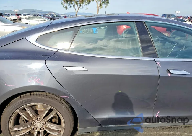 5YJSA1E14GF125981: 75181285