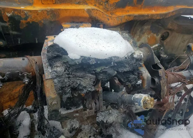 KMHC75LC9NU285627: 99632675