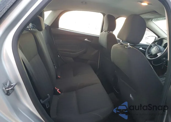 1FADP3F24FL233853: 74038565