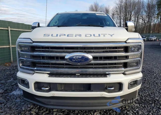 1FT8W3BM9RED82385: 72428795