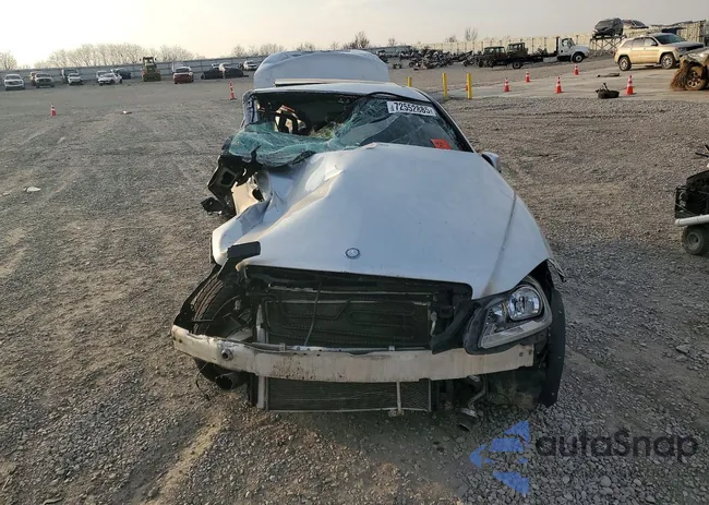 WDDGF4HB7DR301351: 72552885