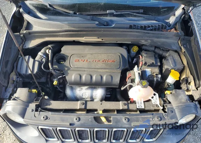 ZACCJAAT5FPB76957: 97888275