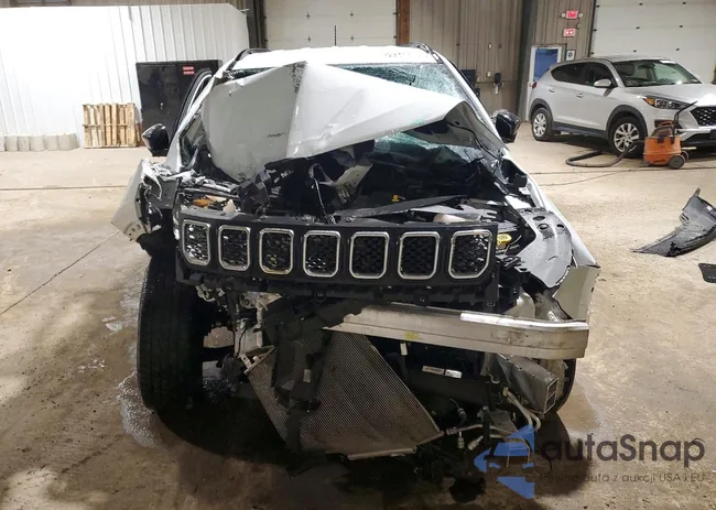 3C4NJDBN3RT598863: 99342475