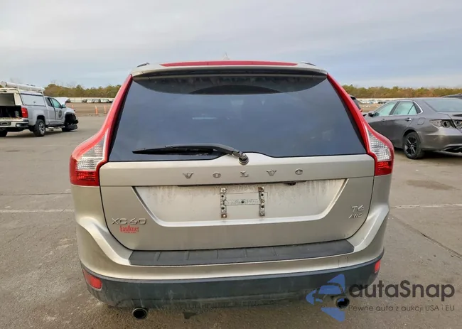 YV4902DZXD2458700: 72838205