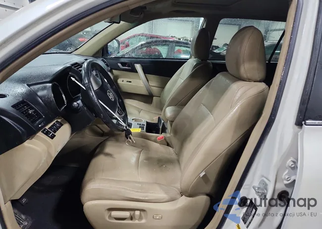 5TDBK3EH8CS127342: 73973495