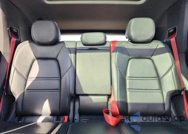 WP1AA2AY1KDA02500: 73689215