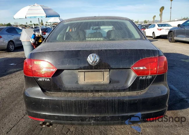 3VWDP7AJ8CM462236: 73492015