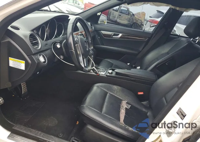 WDDGF4HB8DG103602: 98803905