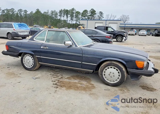 WDBBA48D4JA084631: 73192545