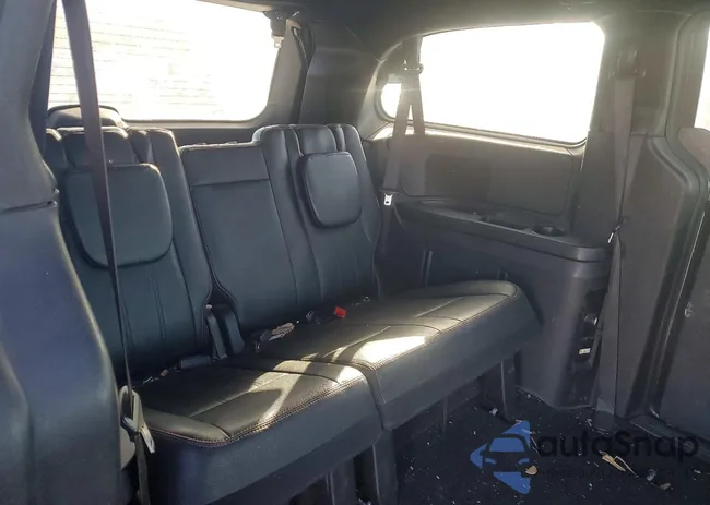 2C4RDGEG3KR739978: 74336735