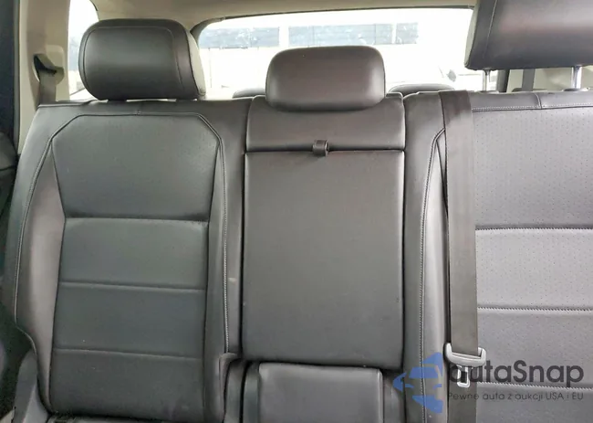 3VV3B7AX6JM001097: 72671075