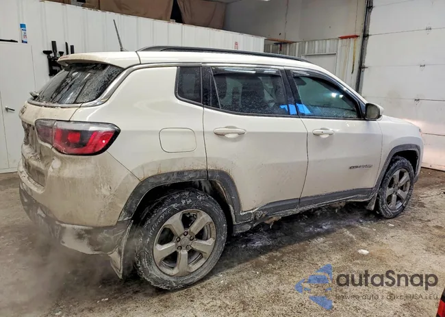 3C4NJDBB2JT290853: 75204035