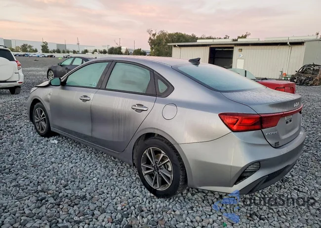 3KPF24AD9PE583327: 96919735