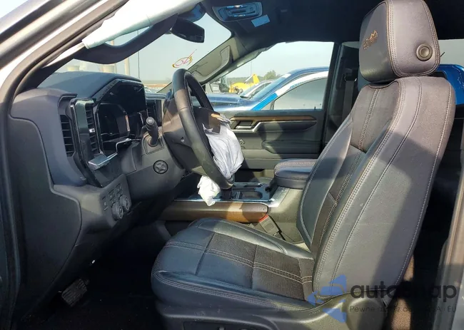 1GCUDJE89RZ128935: 98818295