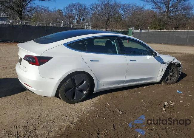 5YJ3E1EB7KF452899: 97809695