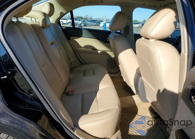 3FAHP0JAXCR141884: 74089065