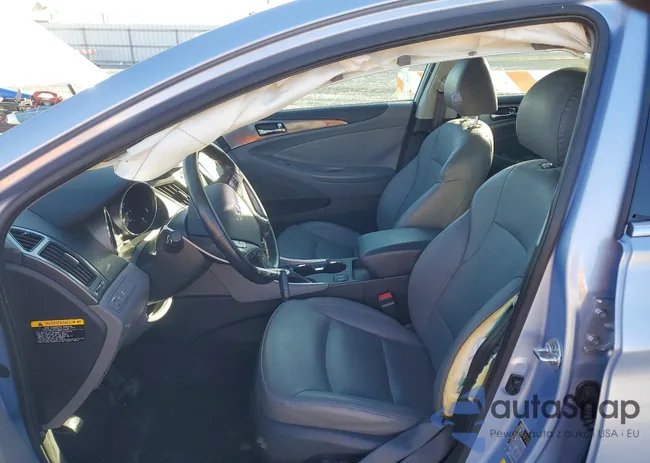 KMHEC4A42FA132987: 72838625