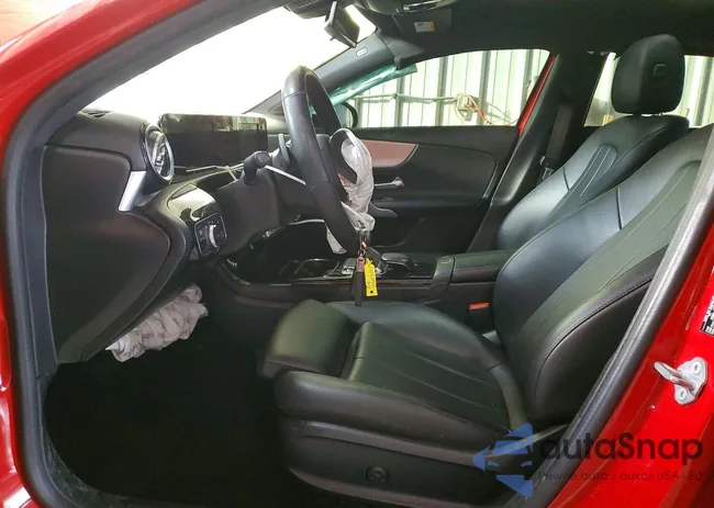 WDD3G4FBXKW034820: 72396685