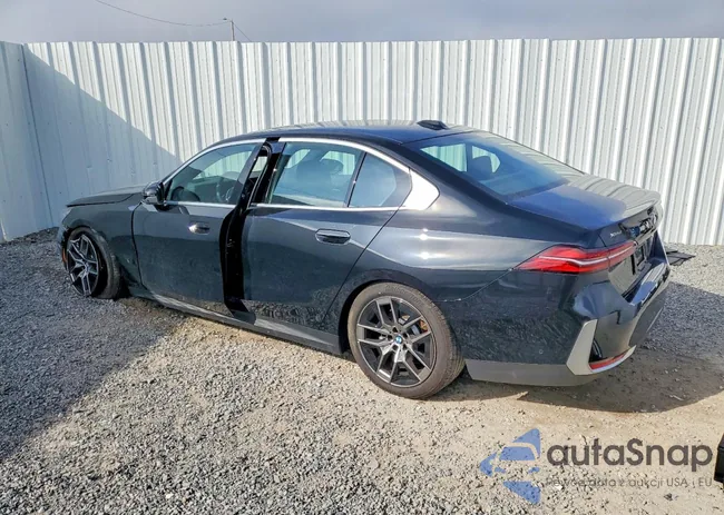 WBA53FJ03TCW32988: 99887575