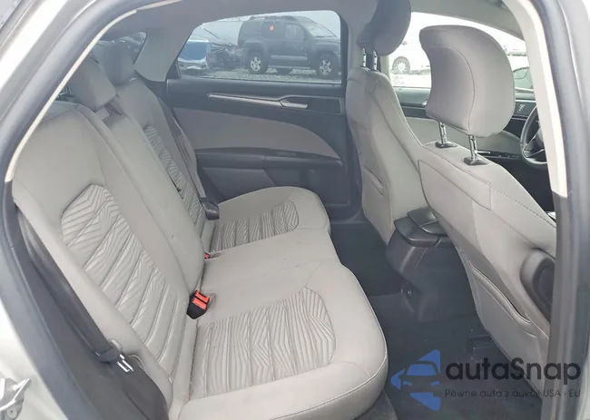 3FA6P0UU7GR285105: 74096515