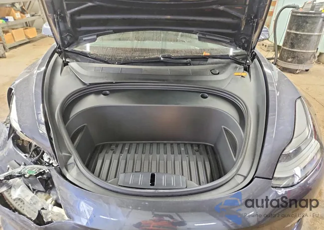 5YJ3E1EB0MF079756: 98996355