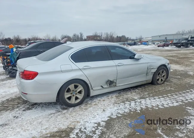 WBAXH5C51CDW02637: 98864885