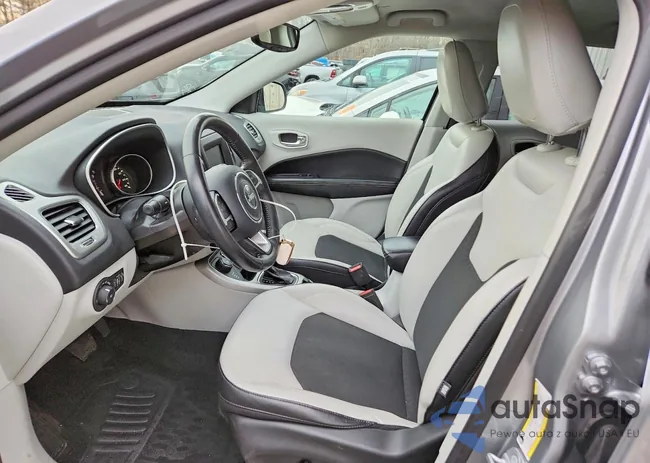 3C4NJDBB0KT670369: 73163015