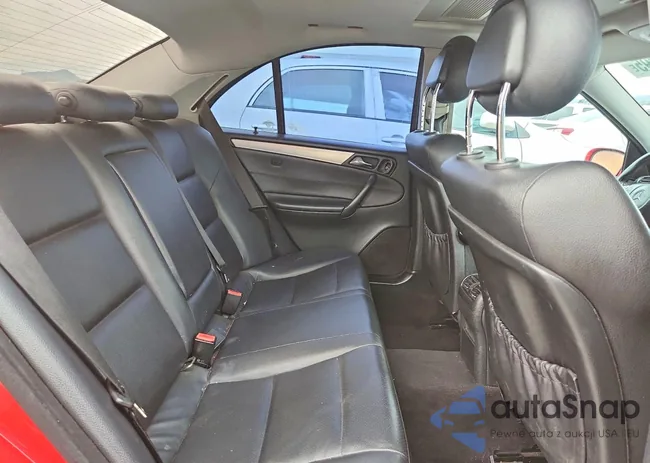 WDBRF40J45F684429: 97992995