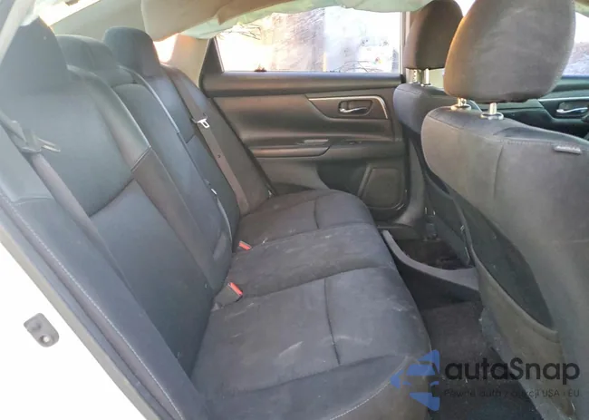 1N4AL3AP2JC211280: 99910015