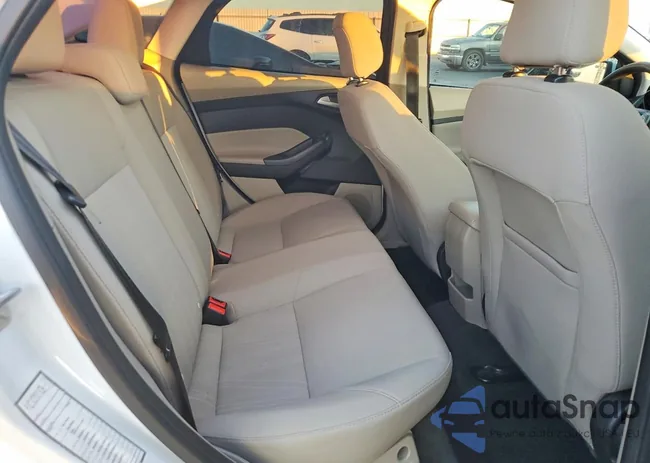 1FADP3F28JL273507: 98611475