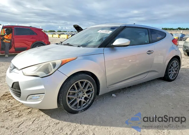 KMHTC6AD8GU272562: 72117835