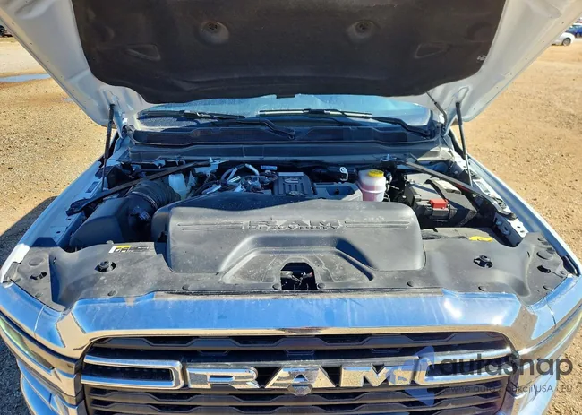 3C6UR5HL2SG508642: 74560865