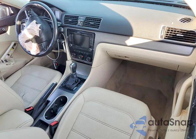 1VWBT7A30EC060137: 74018465