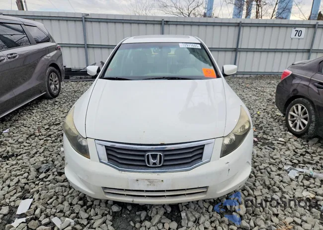 1HGCP2F80AA053201: 72971605