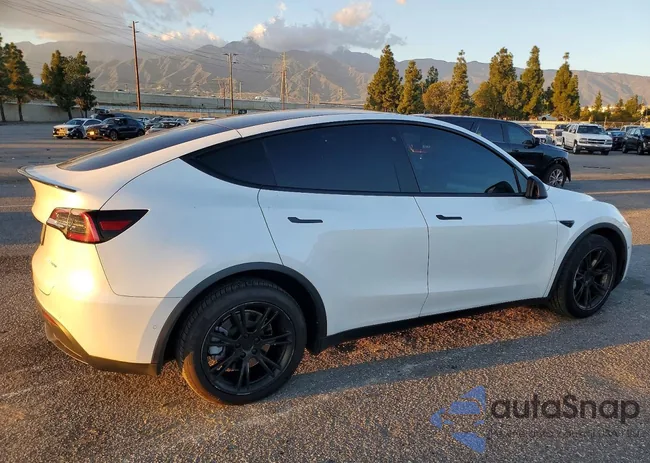 5YJYGDEE1LF026428: 72182555