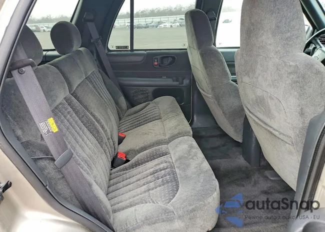 1GNCS13W72K143670: 73952895