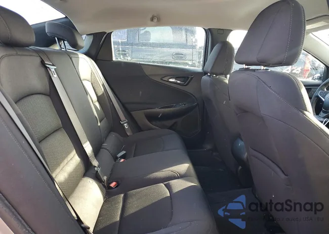 1G1ZG5ST8PF239643: 98357435