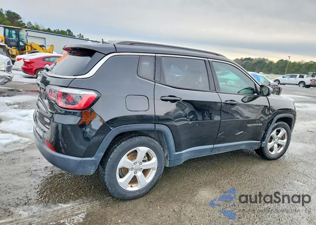 3C4NJCBB2JT240853: 74796375