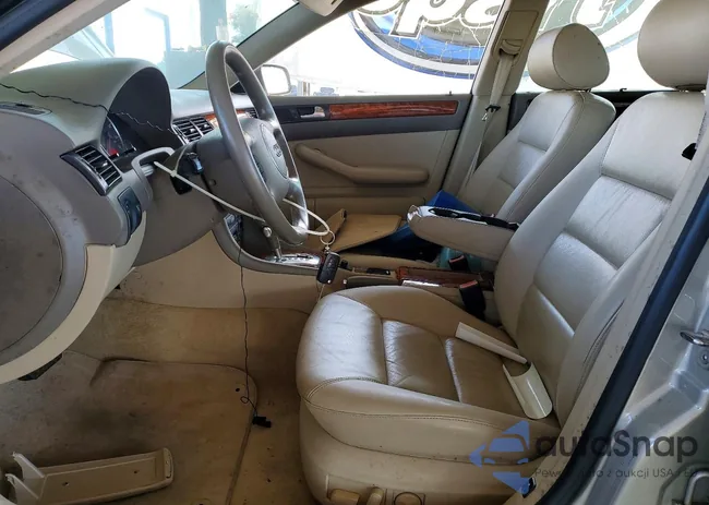 WAUVT64B54N104369: 74930935