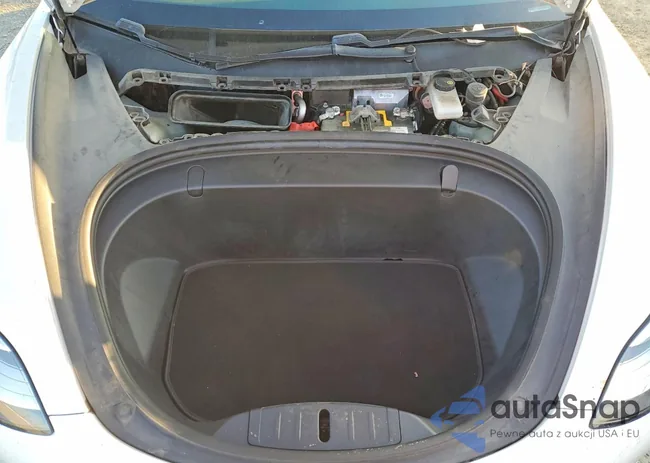 5YJ3E1EB4KF418323: 72863225