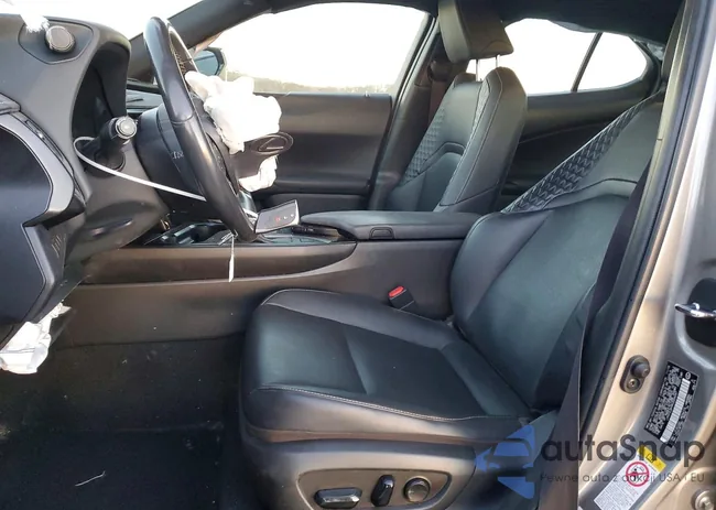 JTHY3JBH9K2006047: 74043935